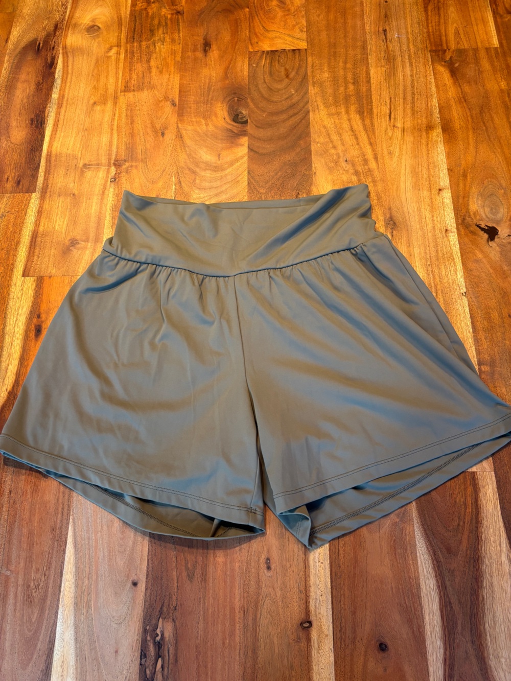 Halara Olive High Waisted Flowy Lined Shorts - Size Large